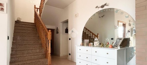 Casa de 6 habitaciónes en Argenta, Italy No. 9252 19