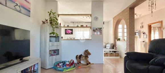 Casa de 6 habitaciónes en Argenta, Italy No. 9252 6