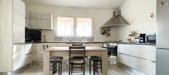 Casa de 6 habitaciónes en Argenta, Italy No. 9252 63