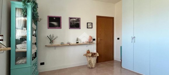 Casa de 6 habitaciónes en Argenta, Italy No. 9252 42