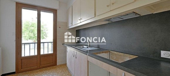 2 bedrooms Apartment in Arles, France No. 284735 3