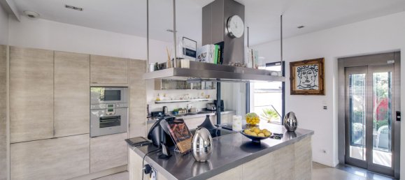 5 غرف نوم فندق في Issy-les-Moulineaux, France رقم 185021 16