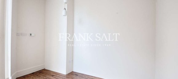 40m² Office in Birkirkara, Malta No. 12663 3