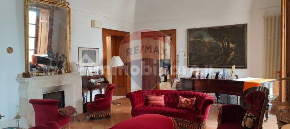 Квартира с 8 спальнями в Бари, Италия № 180543 7