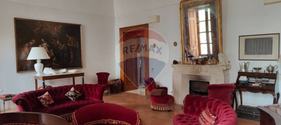 Квартира с 8 спальнями в Бари, Италия № 180543 8