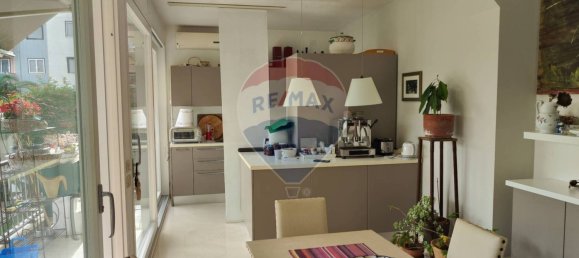 Квартира с 8 спальнями в Бари, Италия № 180543 23