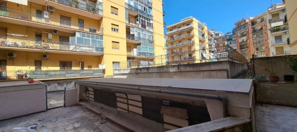 4 rooms Apartment in Catania, Italy No. 151125 8