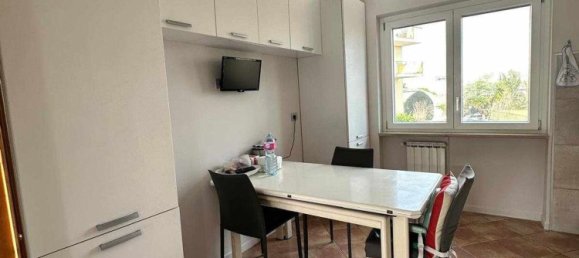 5 Schlafzimmer Wohnung in Aversa, Italy, Nr. 149606 2