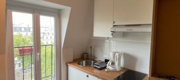 1 bedroom Apartment in Paris, France No. 312044 3