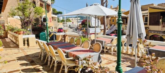  Commercial property in Cala Fornells, Spain No. 14179 5