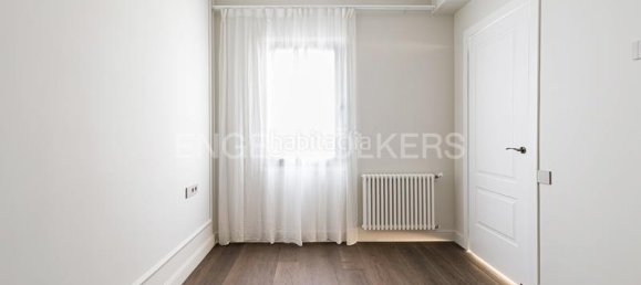 3 bedrooms Apartment in Eixample, Spain No. 42327 21