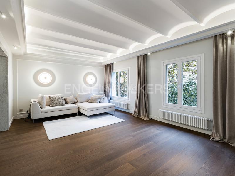 3 bedrooms Apartment in Eixample, Spain No. 42327