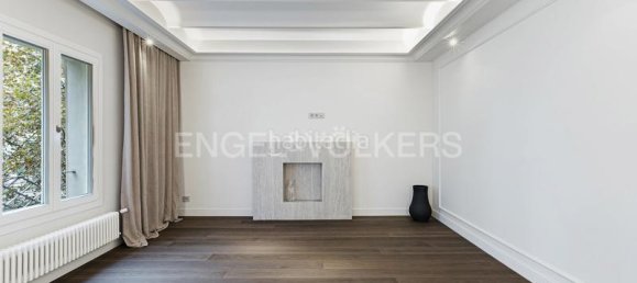 3 bedrooms Apartment in Eixample, Spain No. 42327 8