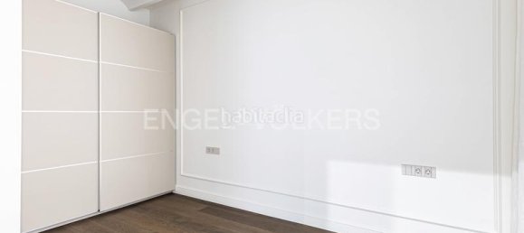 3 bedrooms Apartment in Eixample, Spain No. 42327 22