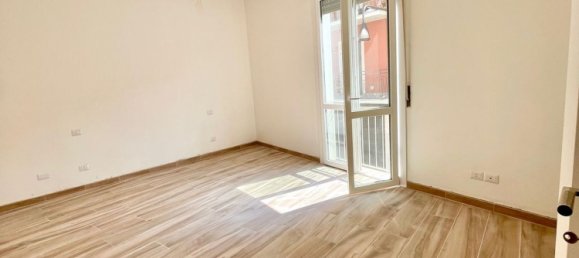 3 Schlafzimmer Wohnung in Mozzate, Italy, Nr. 359708 3