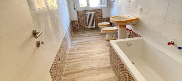 3 Schlafzimmer Wohnung in Mozzate, Italy, Nr. 359708 6