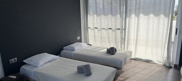 3 bedrooms Duplex in Guia, Portugal No. 140332 8