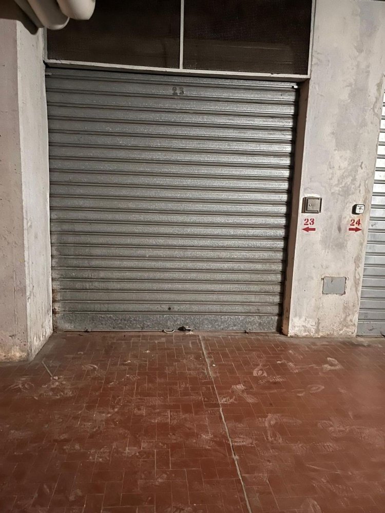  Garage in Genoa, Italy No. 254228