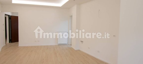 2 Schlafzimmer Wohnung in Rome, Italy, Nr. 197742 3