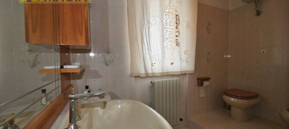 Villa T5 em Castel di Lama, Italy N.º 147379 17