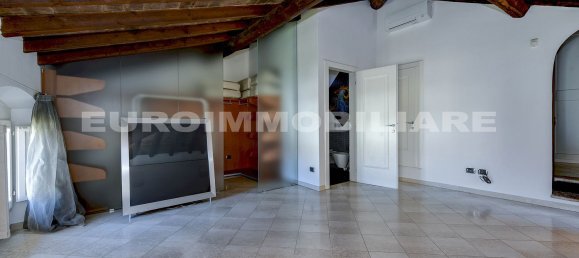 Квартира с 2 спальнями в Брешиа, Италия № 237204 15