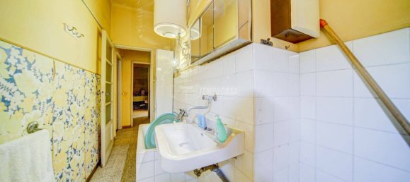Apartamento de 2 dormitorios en Caronno Varesino, Italy No. 179207 17