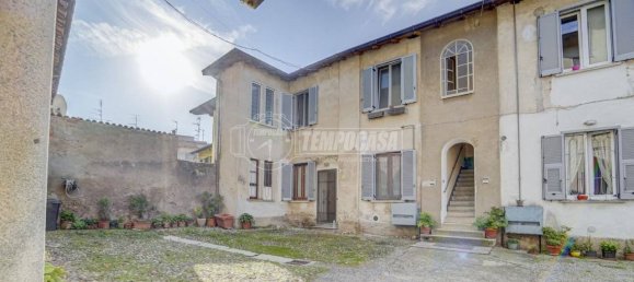 Apartamento de 2 dormitorios en Caronno Varesino, Italy No. 179207 22