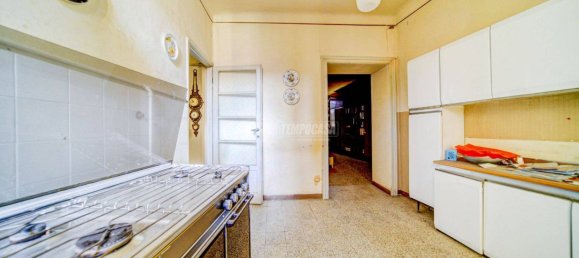 Apartamento de 2 dormitorios en Caronno Varesino, Italy No. 179207 8