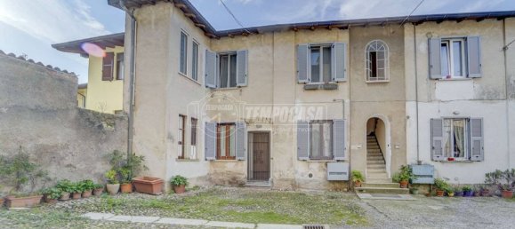 Apartamento de 2 dormitorios en Caronno Varesino, Italy No. 179207 21