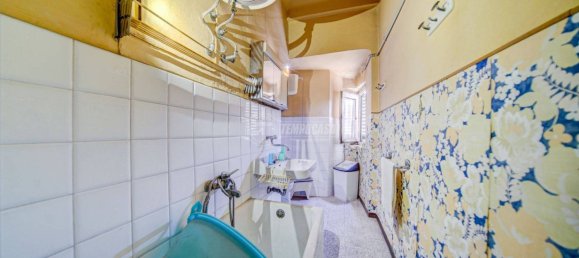 Apartamento de 2 dormitorios en Caronno Varesino, Italy No. 179207 16