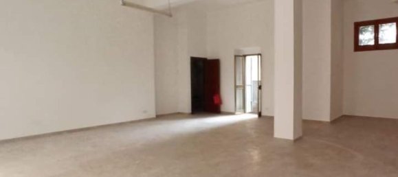 90m² Commercial property in Mola di Bari, Italy No. 318449 4