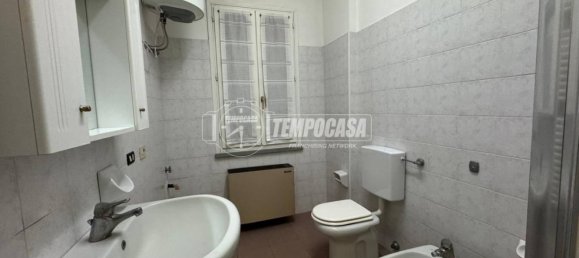 2-salle Appartement à Mirandola, Italy No. 199014 10