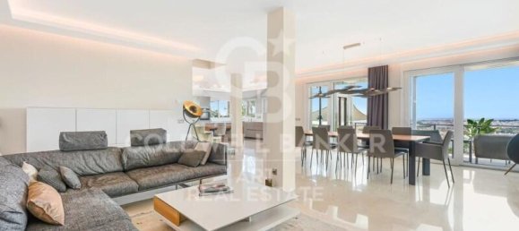 4 bedrooms Villa in Marbella, Spain No. 194825 3