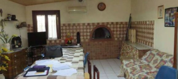 Квартира с 2 комнатами в Скордия, Италия № 265592 6