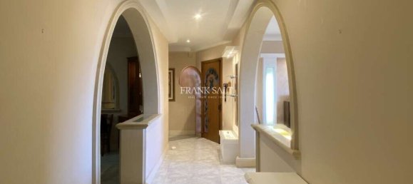 Apartamento T3 em Senglea, Malta N.º 1740 2