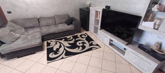 Apartamento de 2 dormitorios en Trecate, Italy No. 91155 8