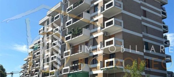 Apartamento de 3 habitaciónes en Monza, Italy No. 290482 11