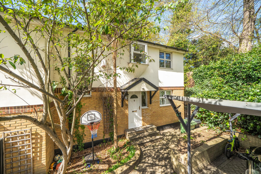 2 bedrooms Commercial property in London, United Kingdom No. 7736