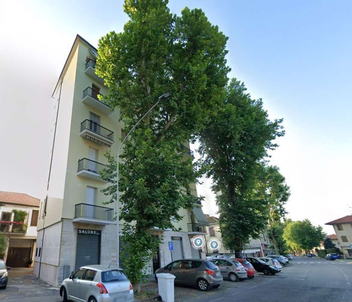 3 Schlafzimmer Wohnung in Caronno Pertusella, Italy, Nr. 359555
