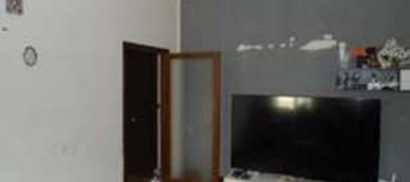 3 Schlafzimmer Wohnung in Caronno Pertusella, Italy, Nr. 359555 2