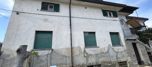 4 Schlafzimmer Haus in Fino Mornasco, Italy, Nr. 211109 4