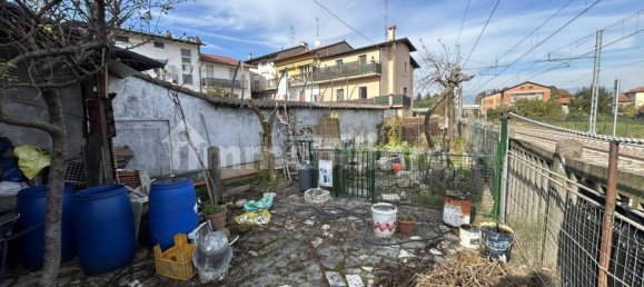 4 Schlafzimmer Haus in Fino Mornasco, Italy, Nr. 211109 2