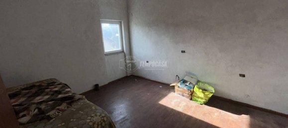 4 Schlafzimmer Haus in Fino Mornasco, Italy, Nr. 211109 17
