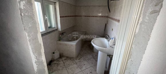 4 Schlafzimmer Haus in Fino Mornasco, Italy, Nr. 211109 18