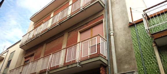 338m² Building in Bari, Italy No. 358113 2