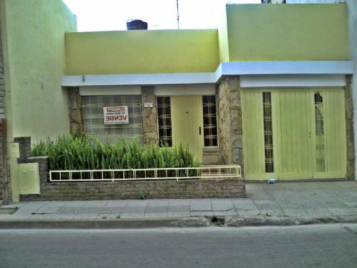 3 bedrooms House in Buenos Aires, Argentina No. 90019