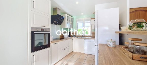 3 bedrooms House in Provin, France No. 233625 7