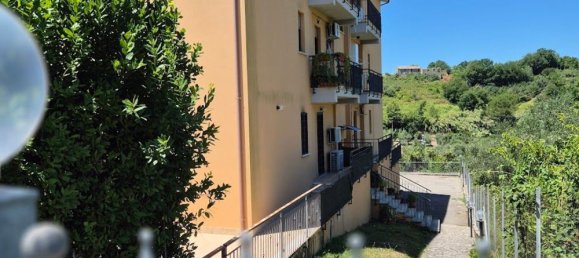 2-salle Appartement à Civitella San Paolo, Italy No. 261537 2
