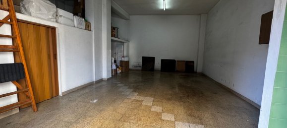 مرآب في Bisceglie, Italy 50متر مربع رقم 35444 3