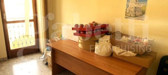 3-salle Appartement à Avezzano, Italy No. 77263 11